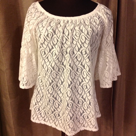 vole Tops - Lace Top with 3/4 Sleeves